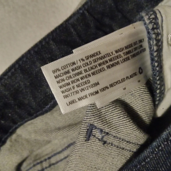 Universal Thread Like New Dark Denim Vintage Midi Cuffed Hem Mom Shorts size 4 - Picture 5 of 6